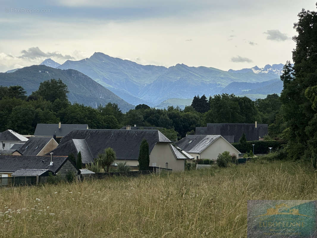 Terrain à POUEYFERRE