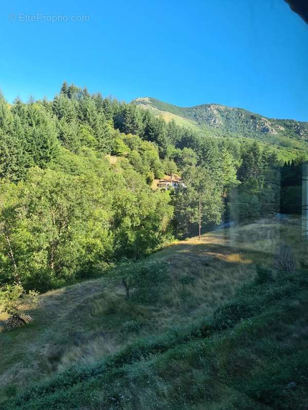 Commerce à VALS-LES-BAINS