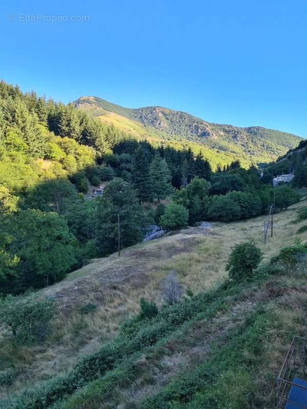 Commerce à VALS-LES-BAINS