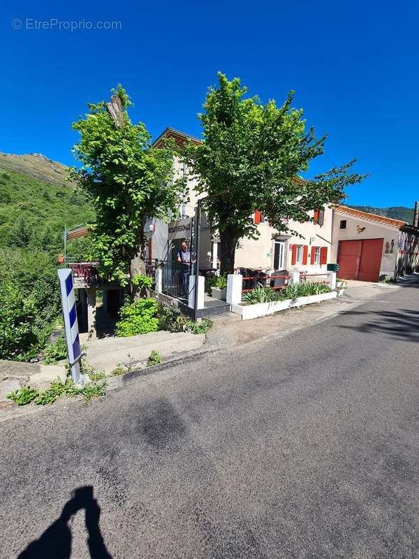 Commerce à VALS-LES-BAINS