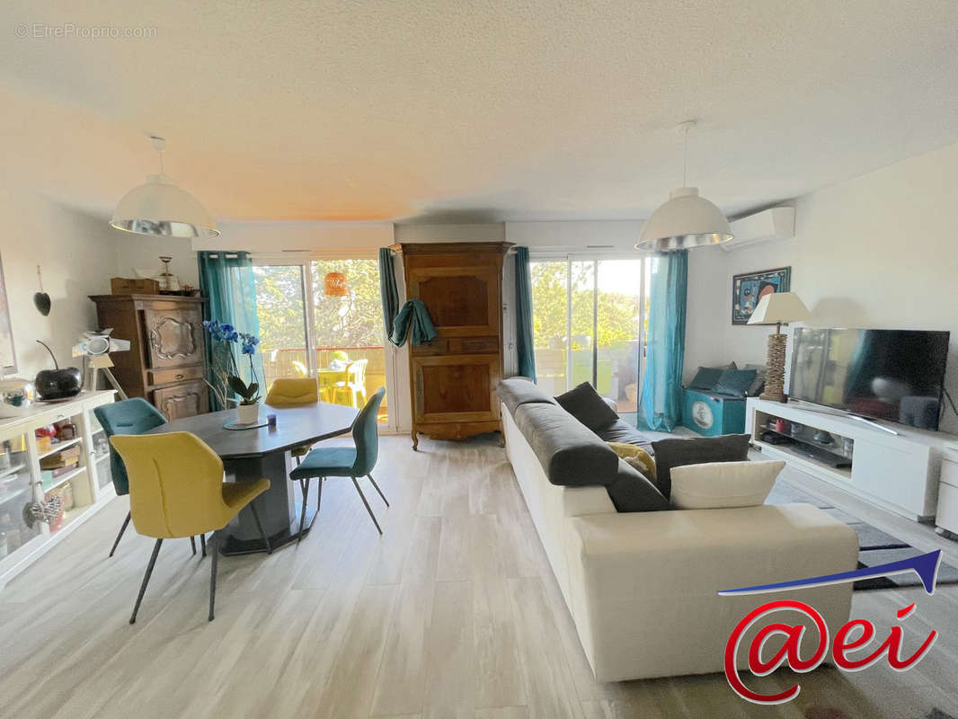 Appartement à SIX-FOURS-LES-PLAGES