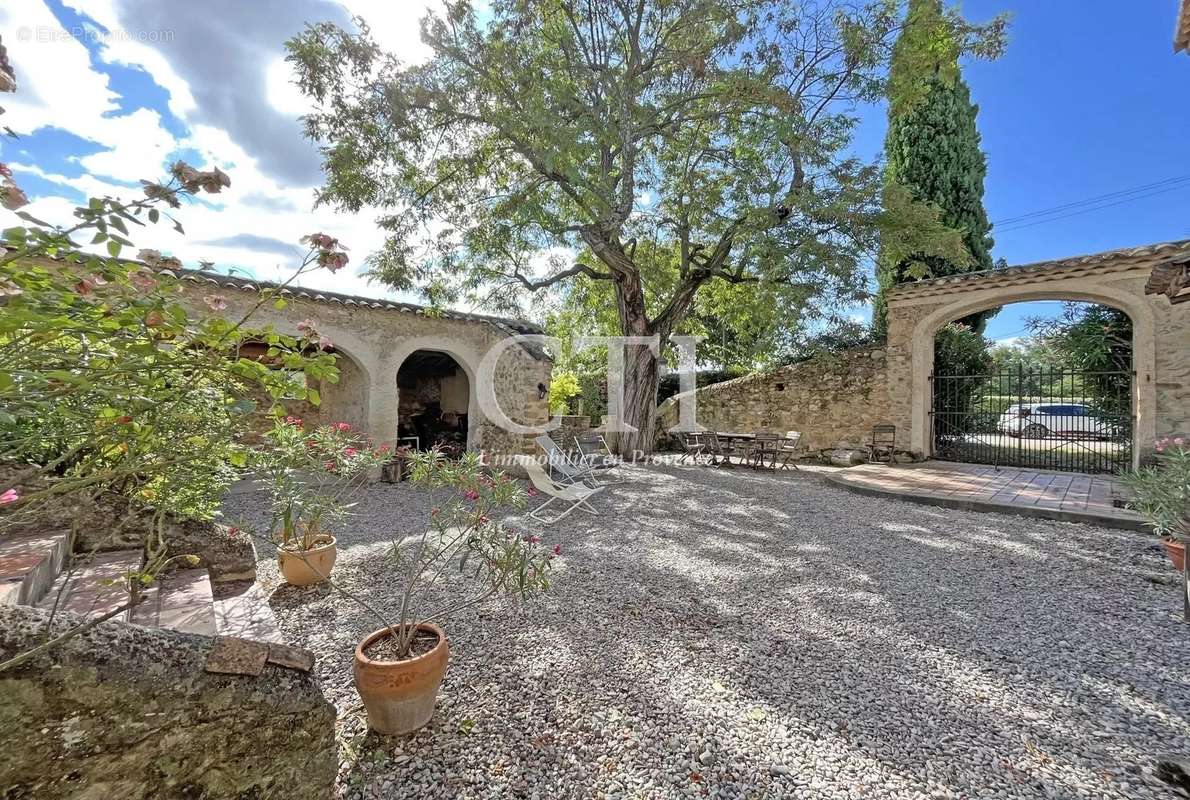 Maison à VAISON-LA-ROMAINE