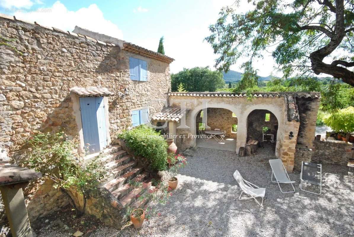 Maison à VAISON-LA-ROMAINE