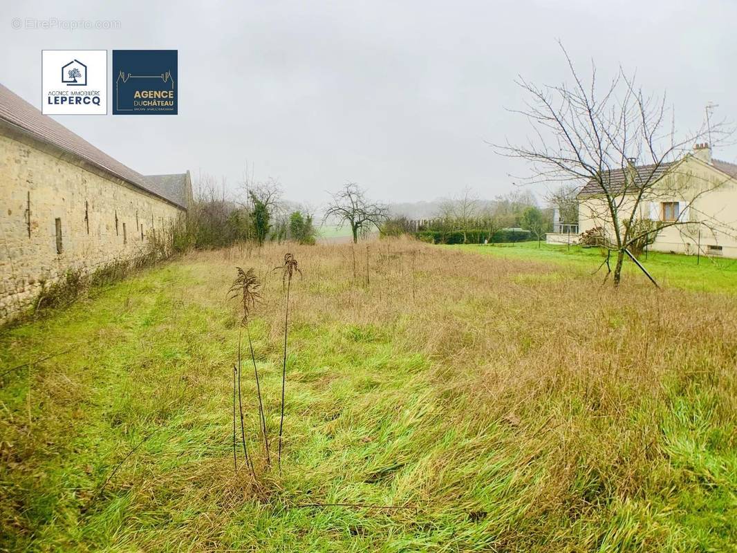 Terrain à VILLERS-COTTERETS