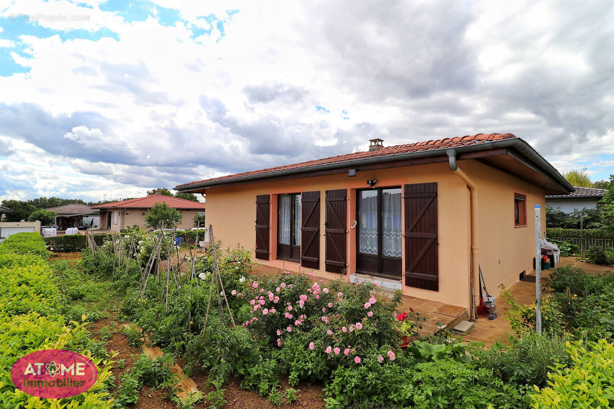 Maison à AUBOUE