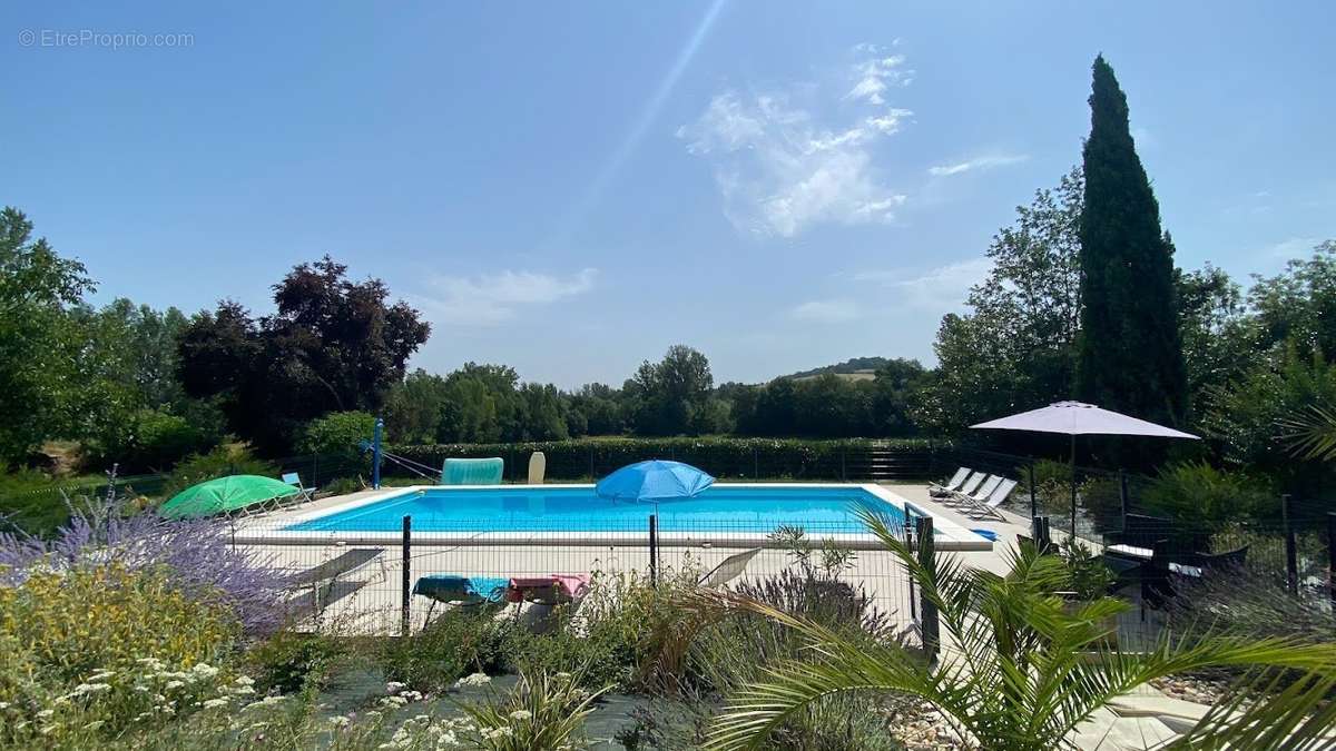 Maison à MONTPEZAT-DE-QUERCY