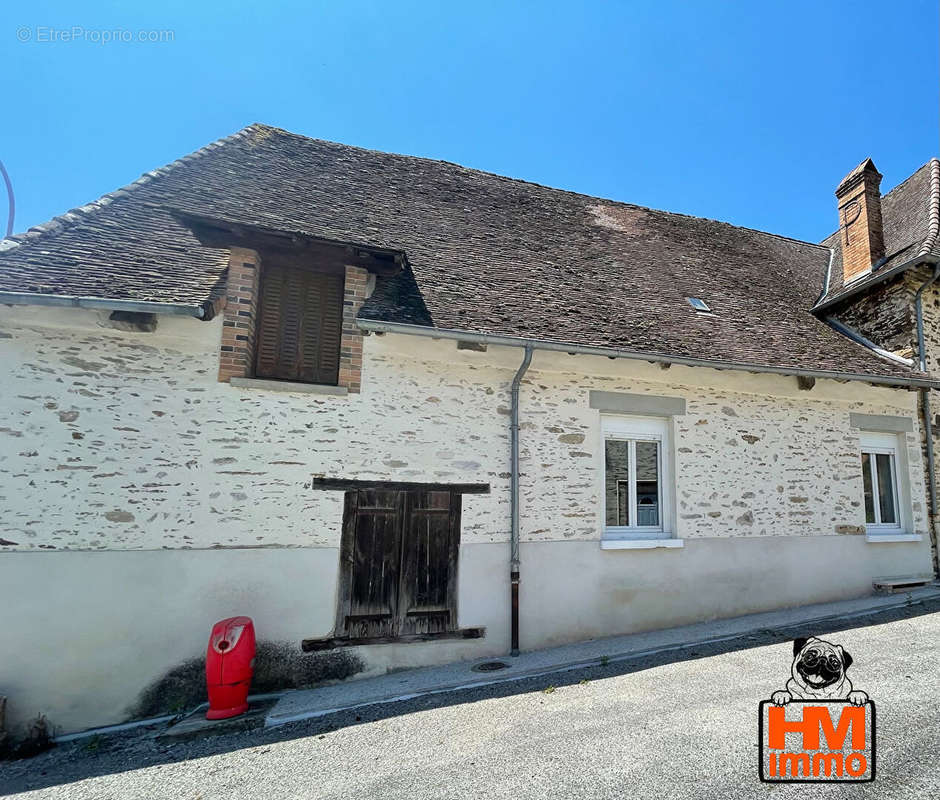 Appartement à PIERRE-BUFFIERE