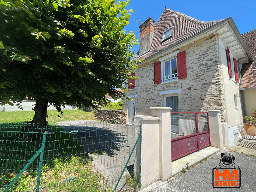 Appartement à PIERRE-BUFFIERE