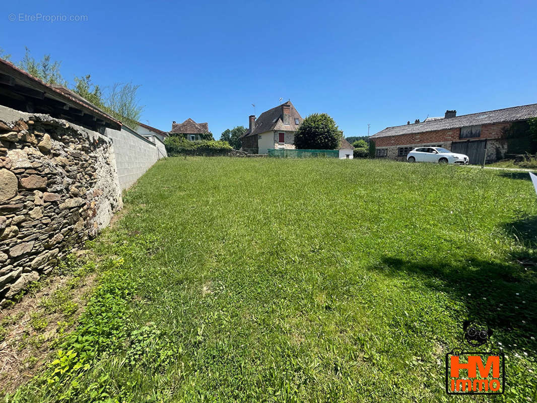 Appartement à PIERRE-BUFFIERE