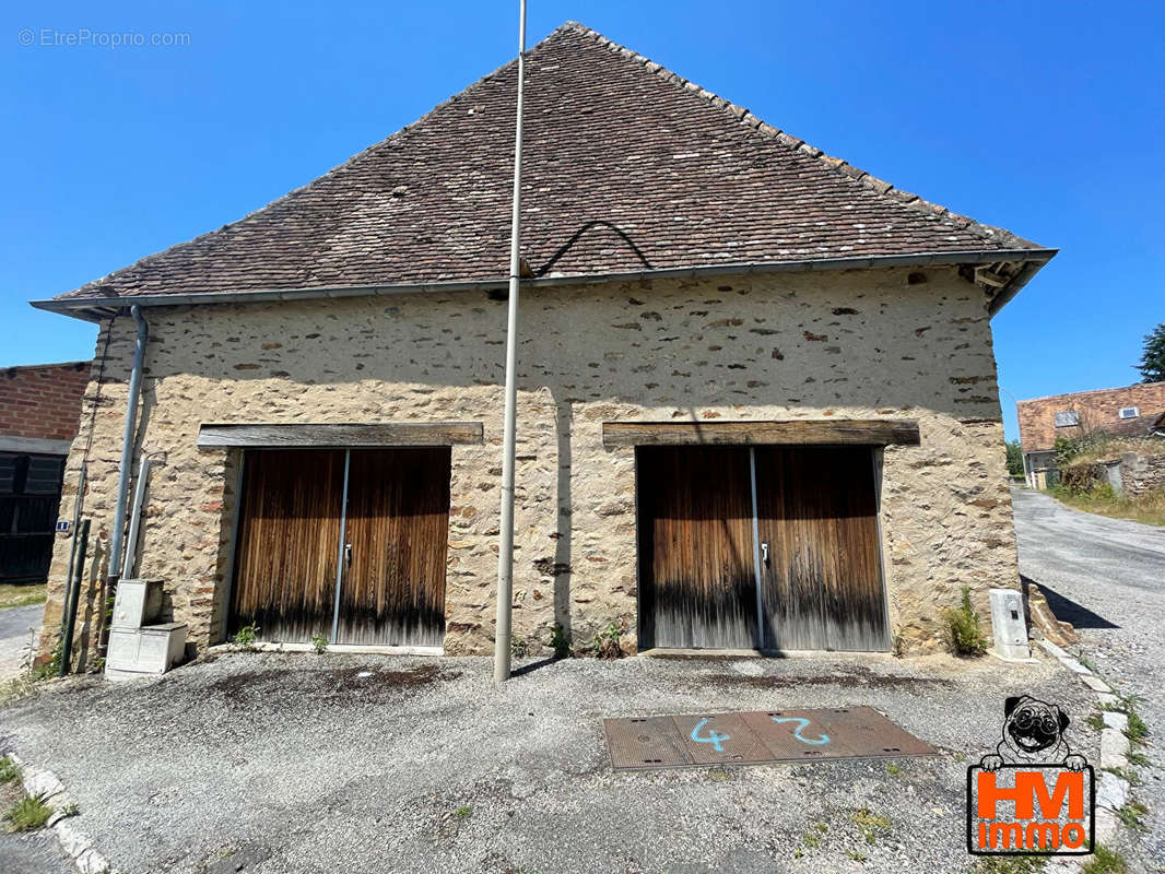 Appartement à PIERRE-BUFFIERE