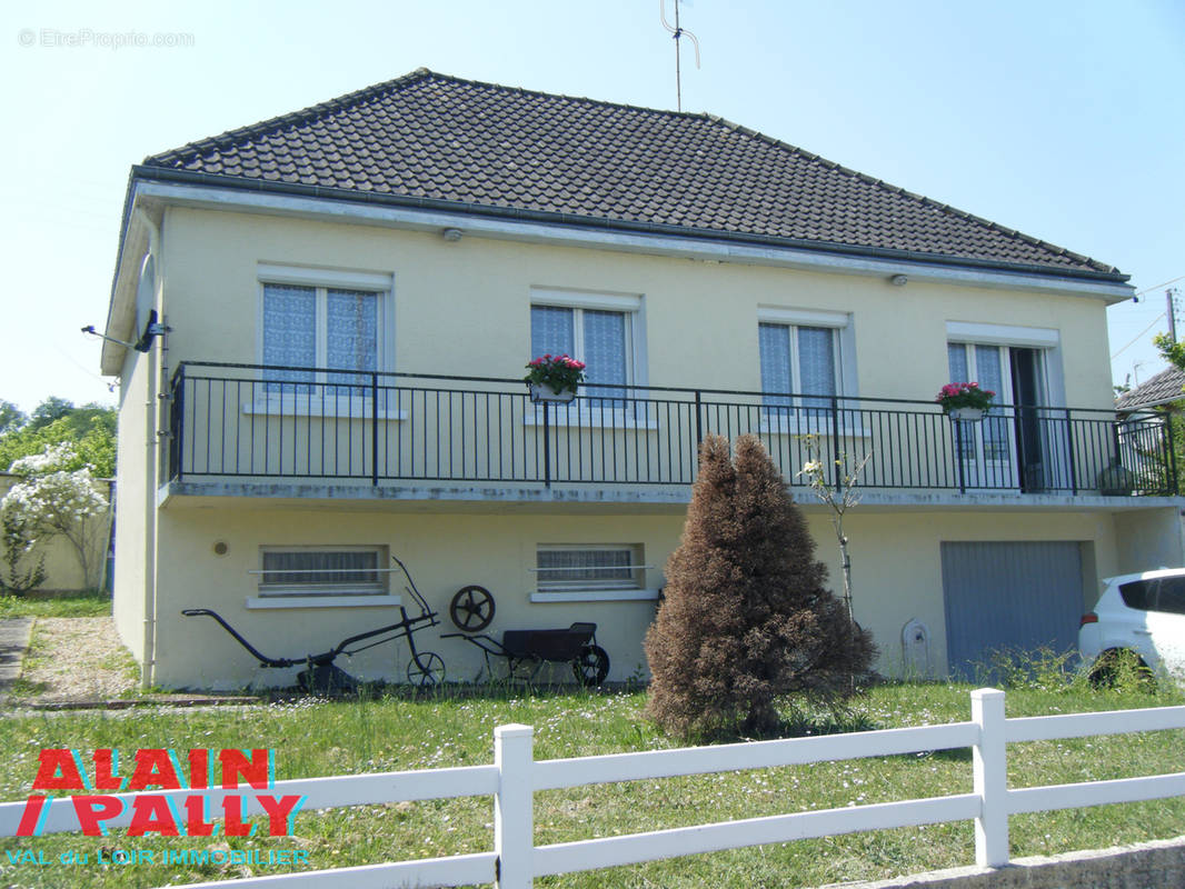 Maison à CLOYES-SUR-LE-LOIR