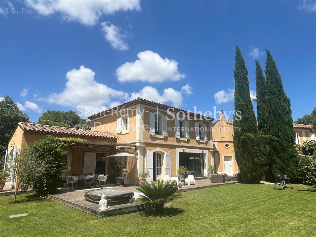 Maison à SAINT-REMY-DE-PROVENCE