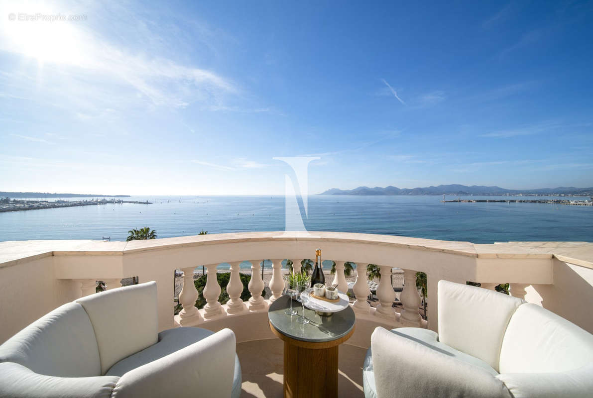 Appartement à CANNES