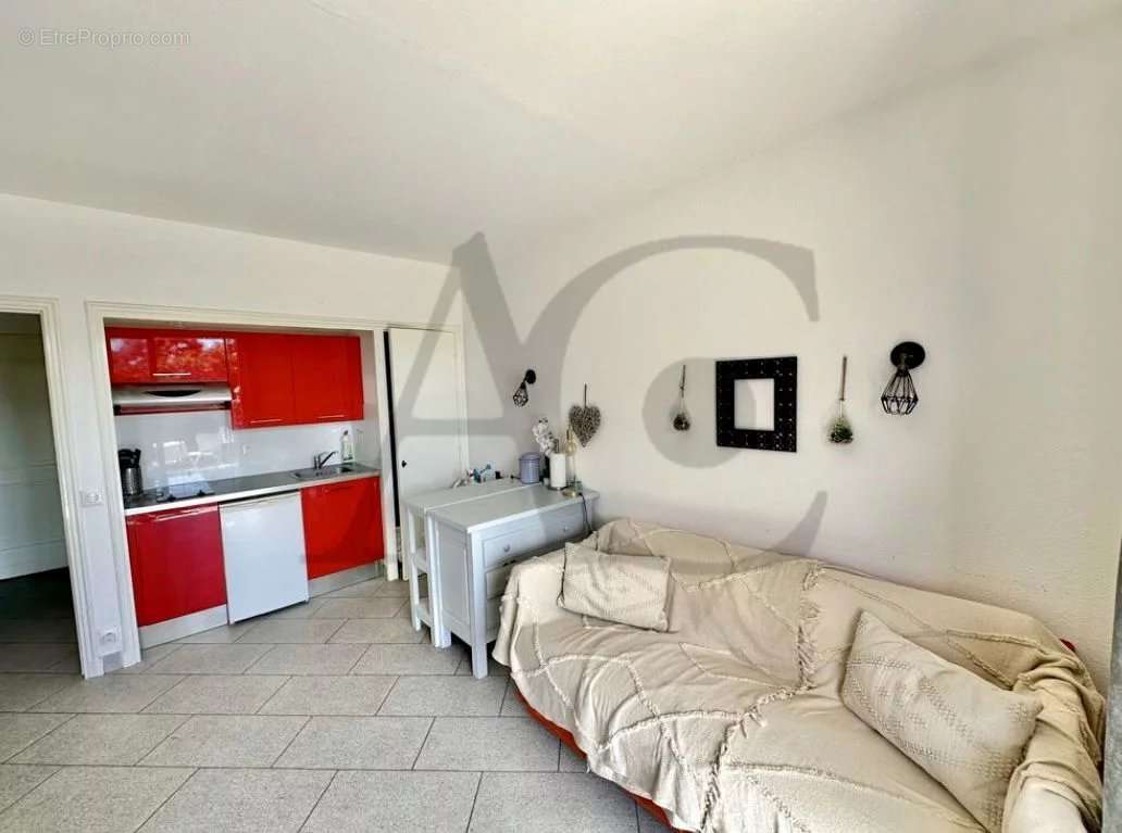 Appartement à VILLENEUVE-LOUBET