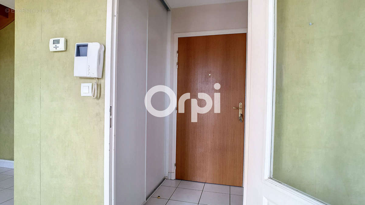 Appartement à GENLIS