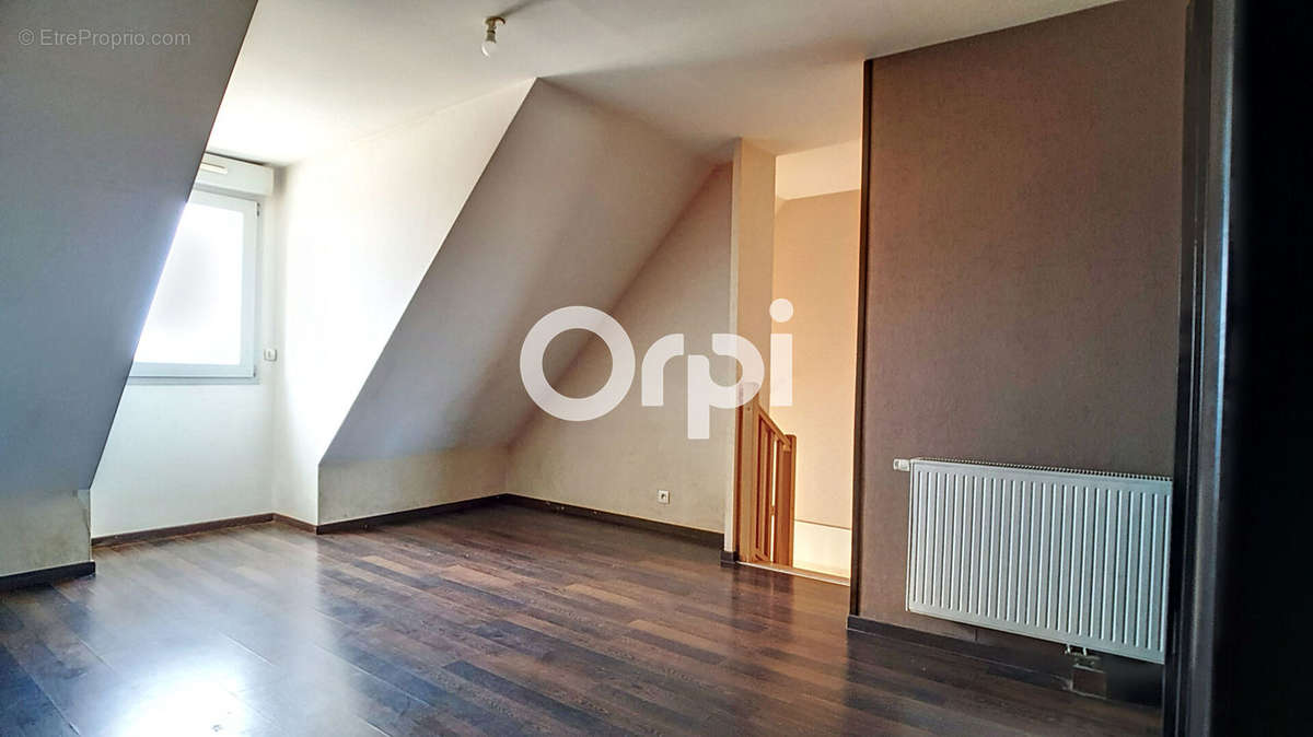 Appartement à GENLIS