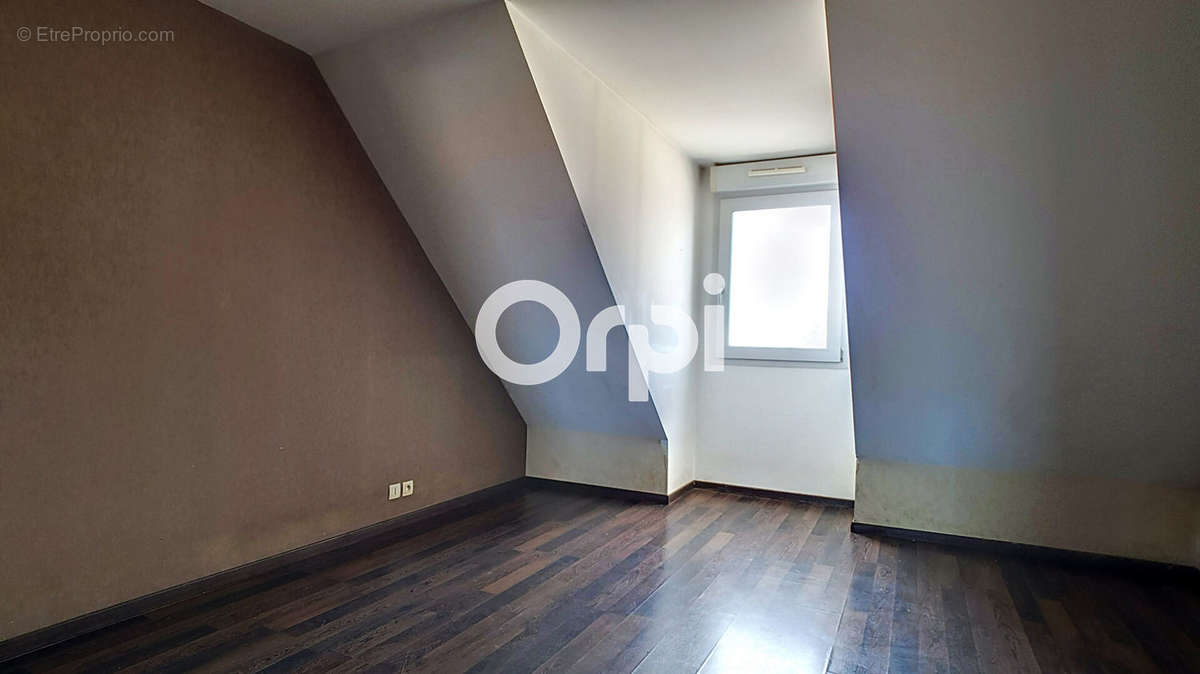 Appartement à GENLIS