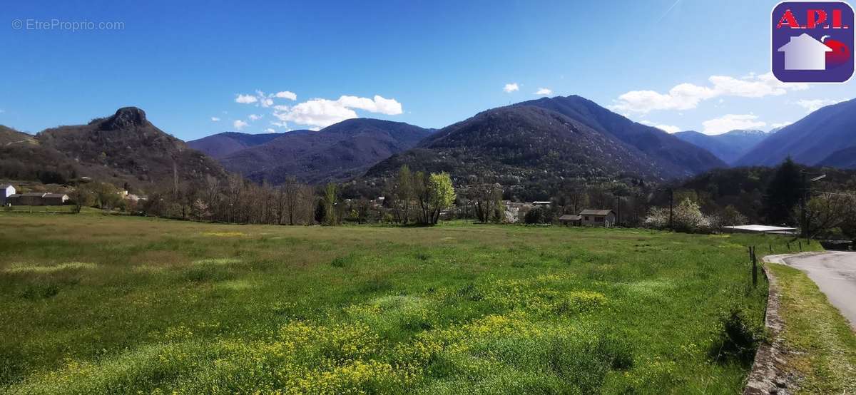 Terrain à LES CABANNES