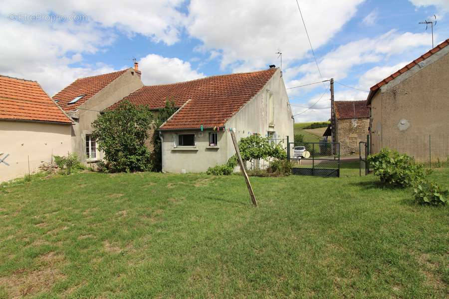 Maison à TANNAY