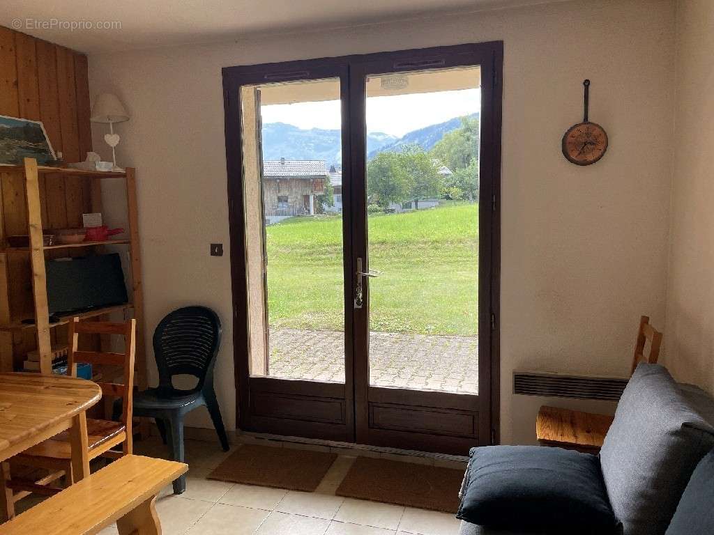 Appartement à MORILLON