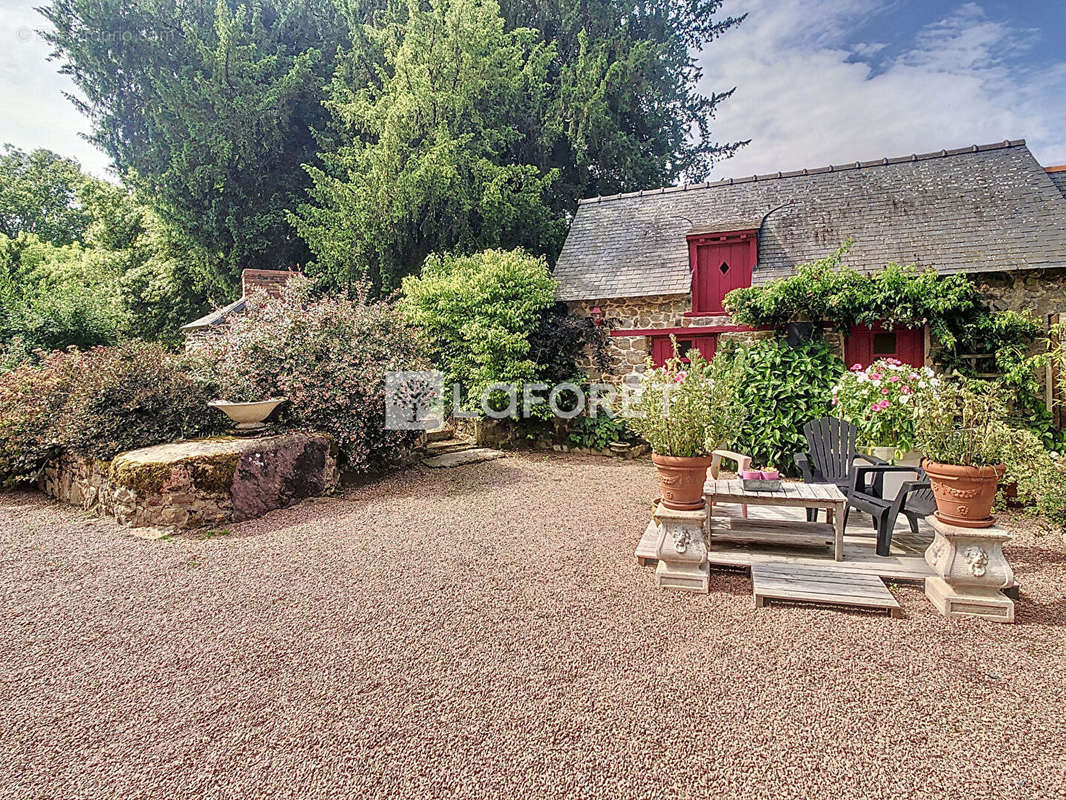 Maison à SAINT-SEGLIN