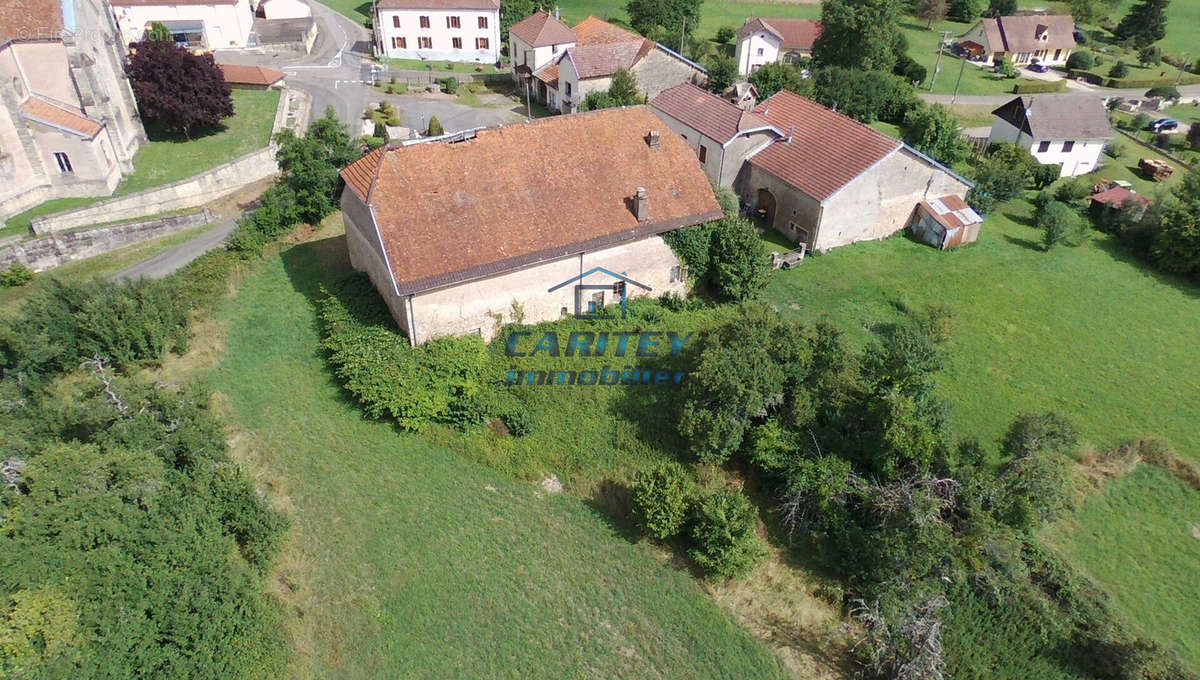 Maison à ADELANS-ET-LE-VAL-DE-BITHAINE