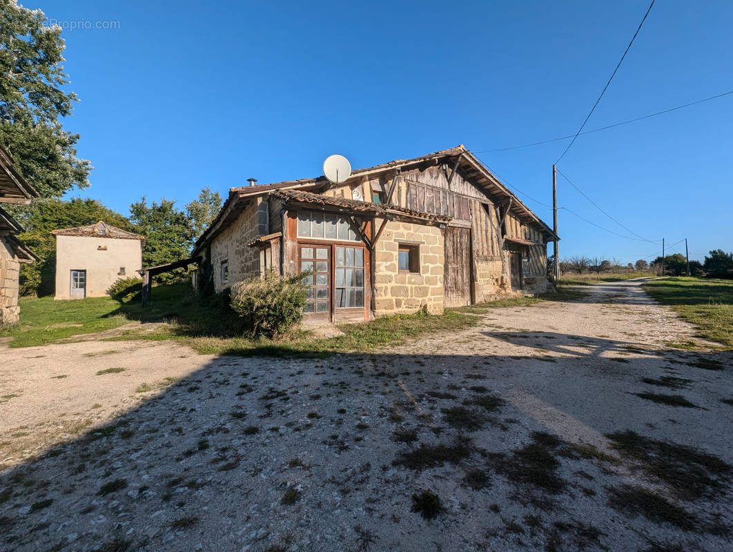 Maison à LAUZUN