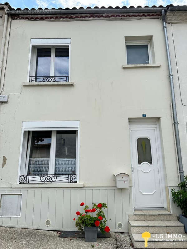 Maison à MORTAGNE-SUR-GIRONDE