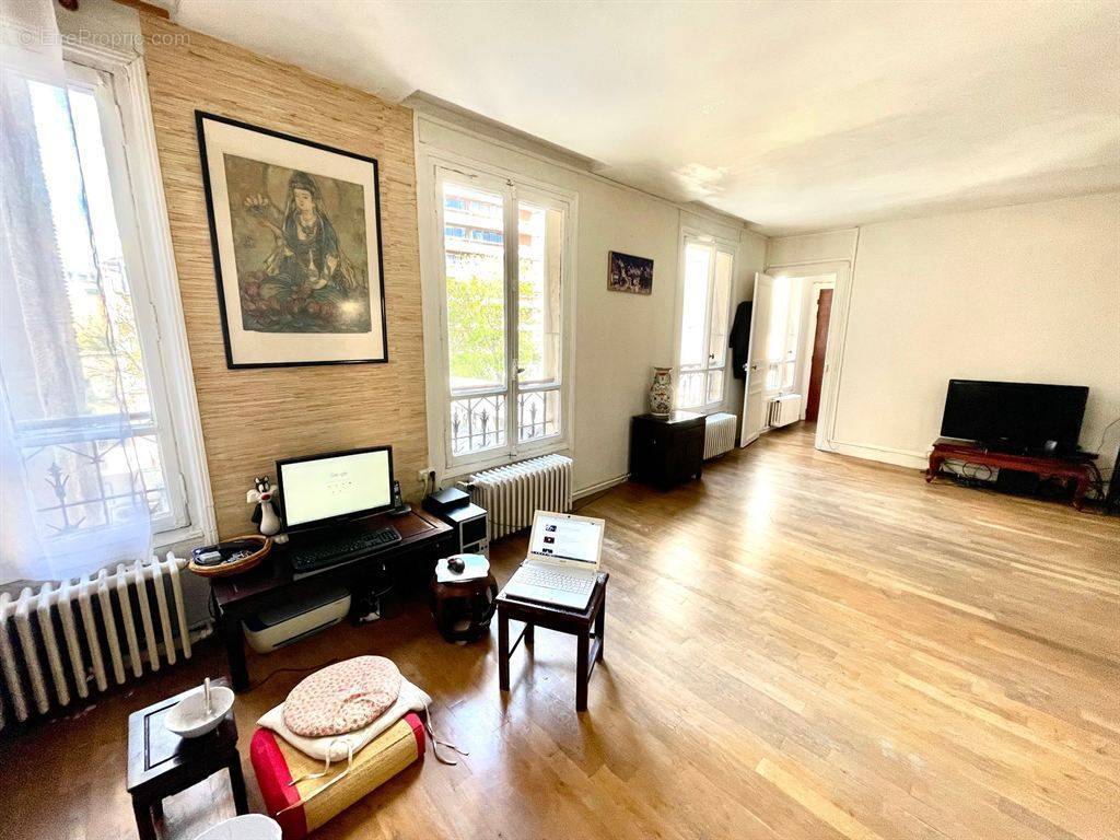 Appartement à PARIS-11E