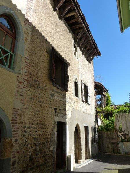 F4 - Maison à TRIE-SUR-BAISE