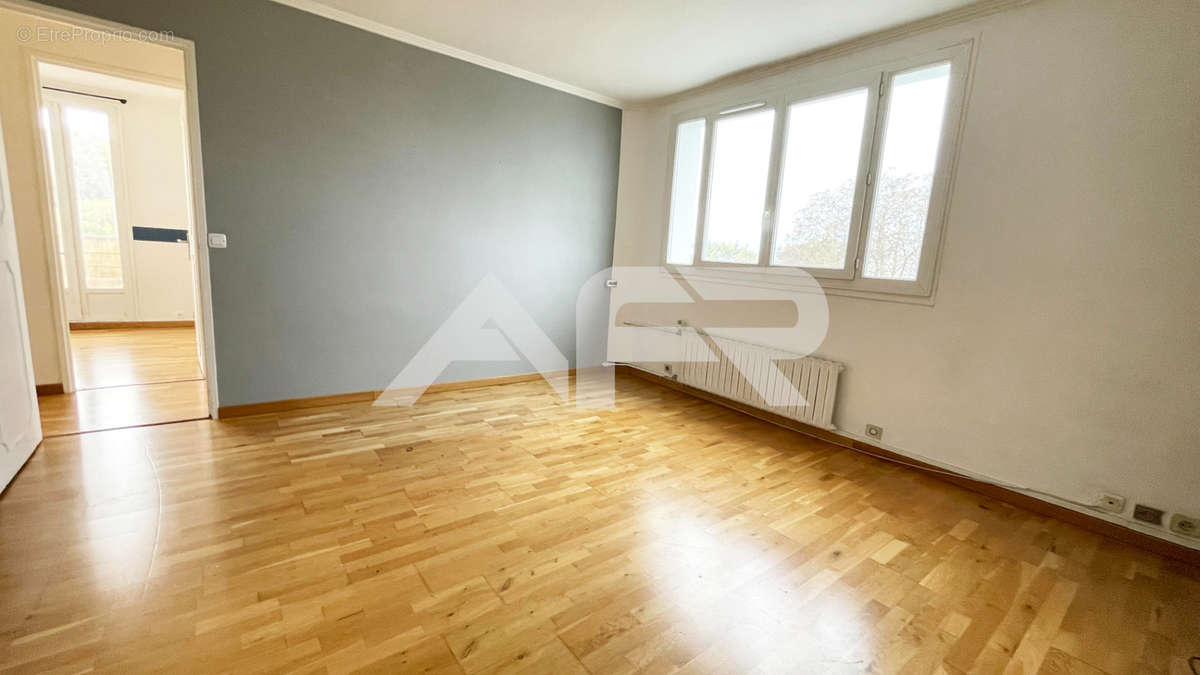 Appartement à NANTERRE