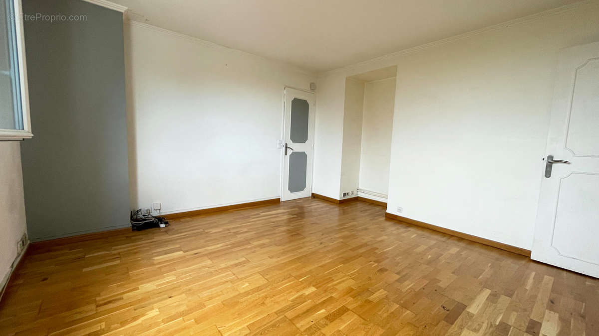 Appartement à NANTERRE