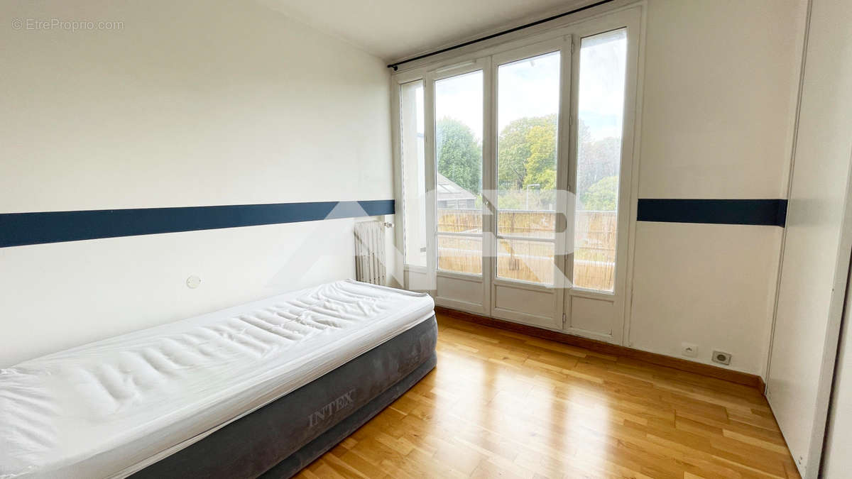 Appartement à NANTERRE