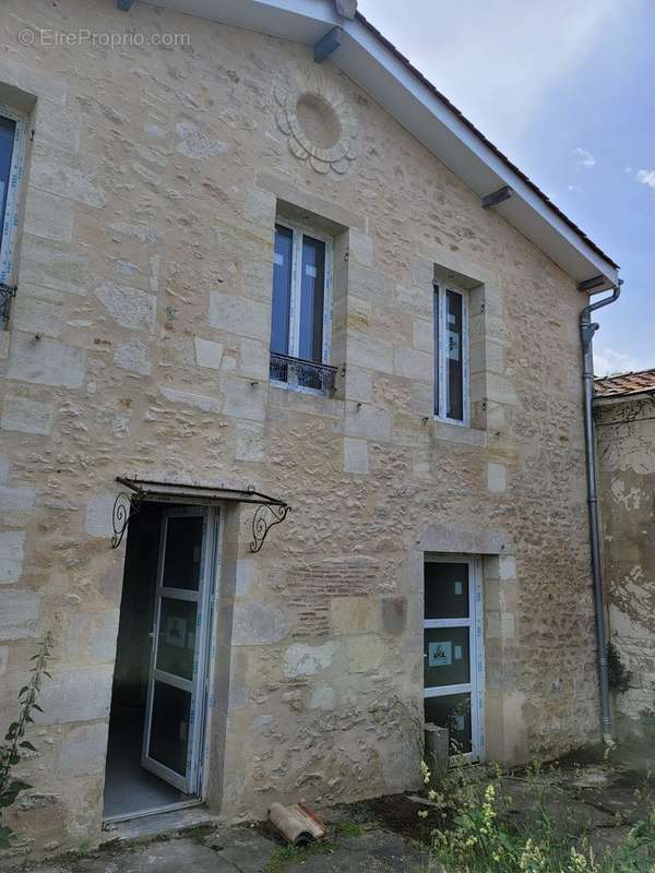 Maison à SAINT-MARTIN-LACAUSSADE