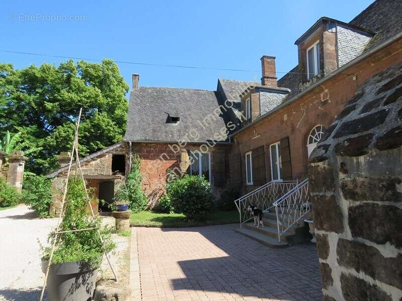 Maison à LOUIGNAC