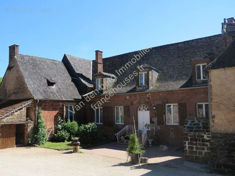 Maison à LOUIGNAC