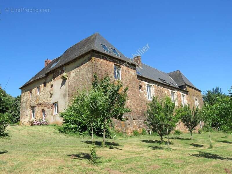 Maison à LOUIGNAC