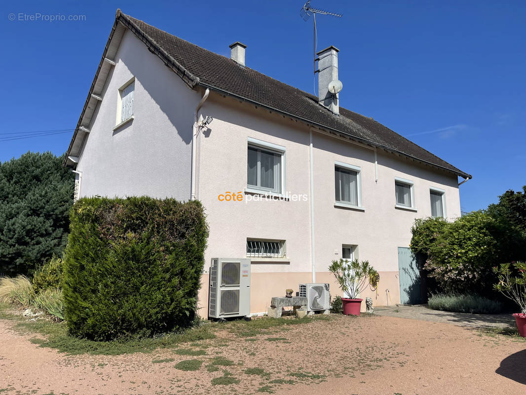 Maison à LIGNIERES