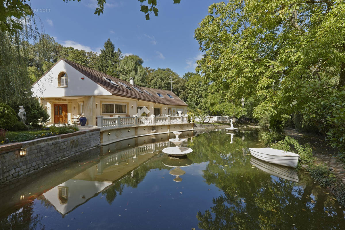 Maison à QUINCY-VOISINS