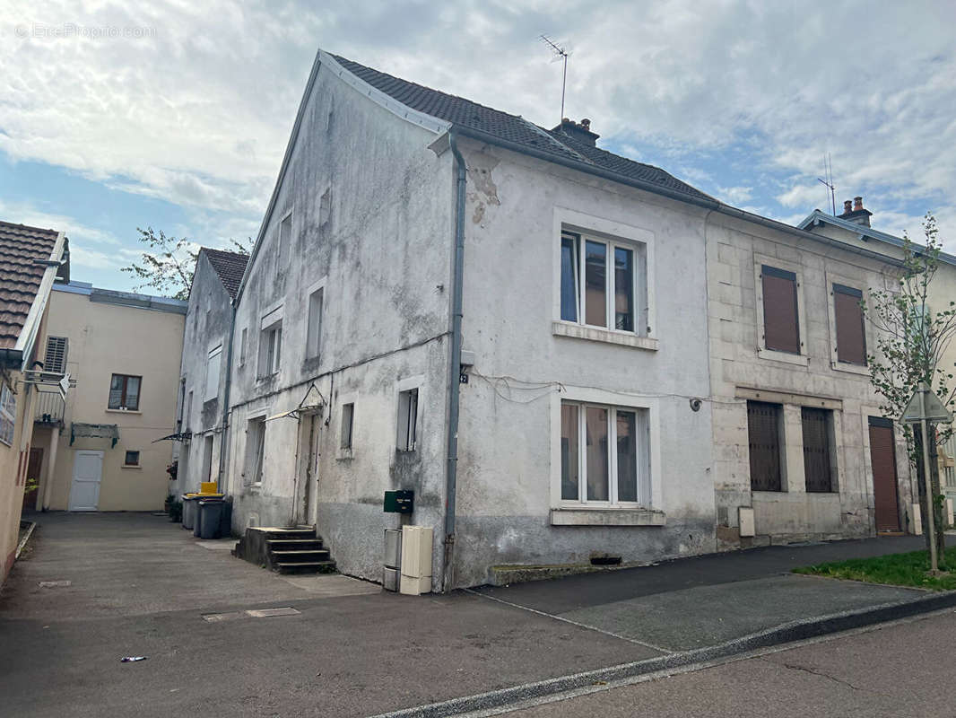 Maison à LUXEUIL-LES-BAINS