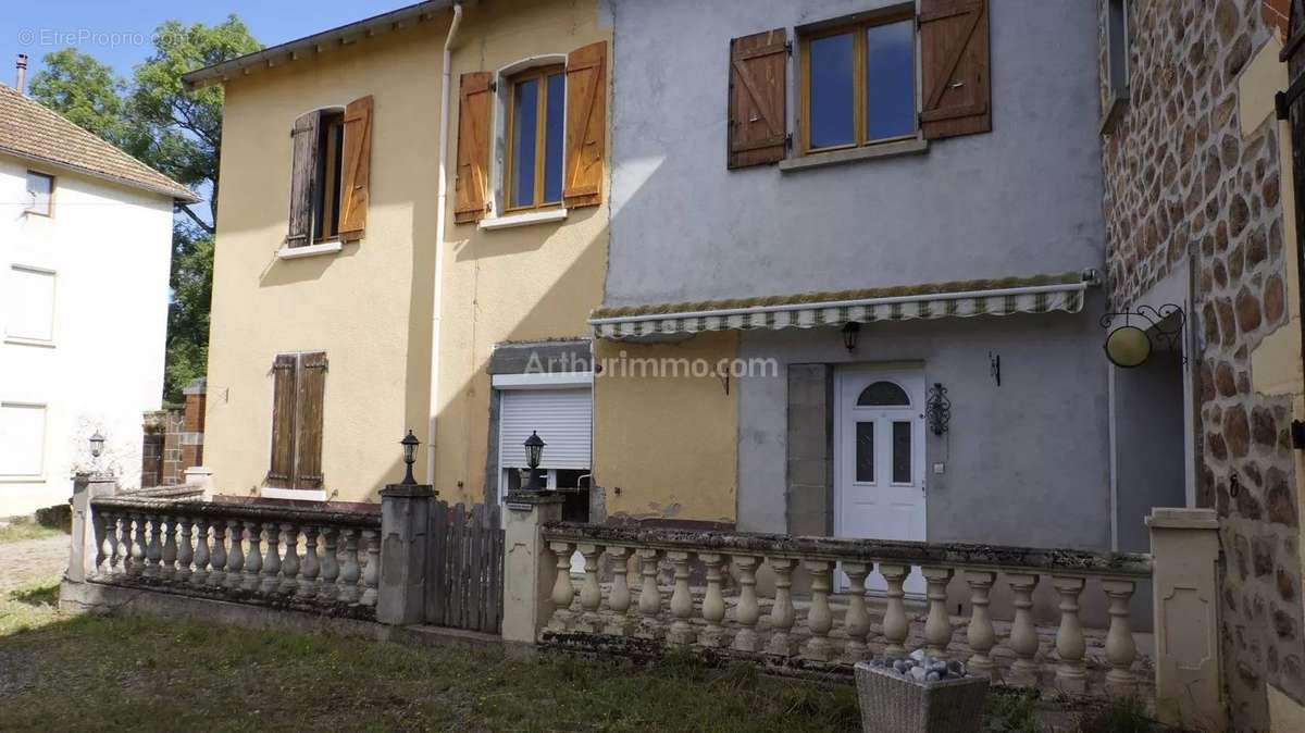 Maison à PONT-TRAMBOUZE