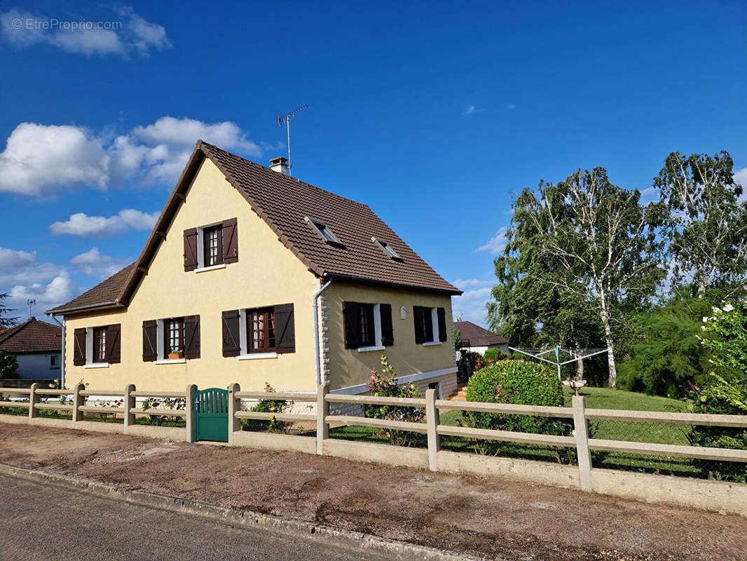 Maison à AUXERRE