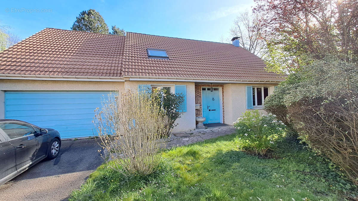 Maison à CHEVREUSE