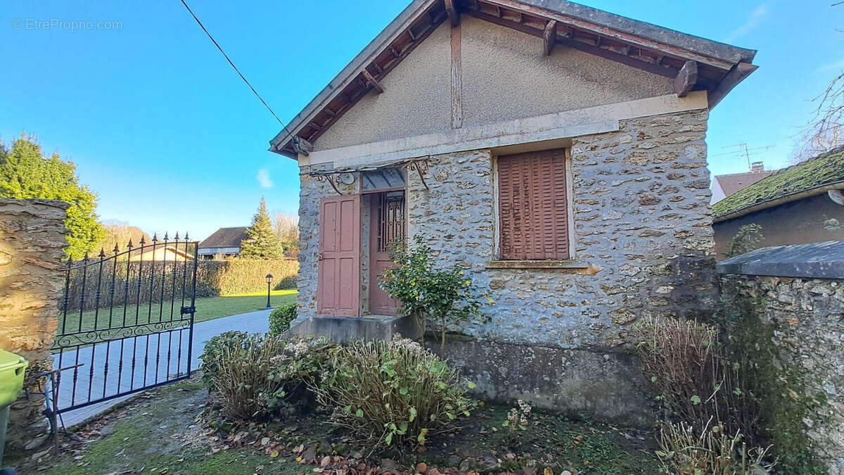 Maison à CERNAY-LA-VILLE