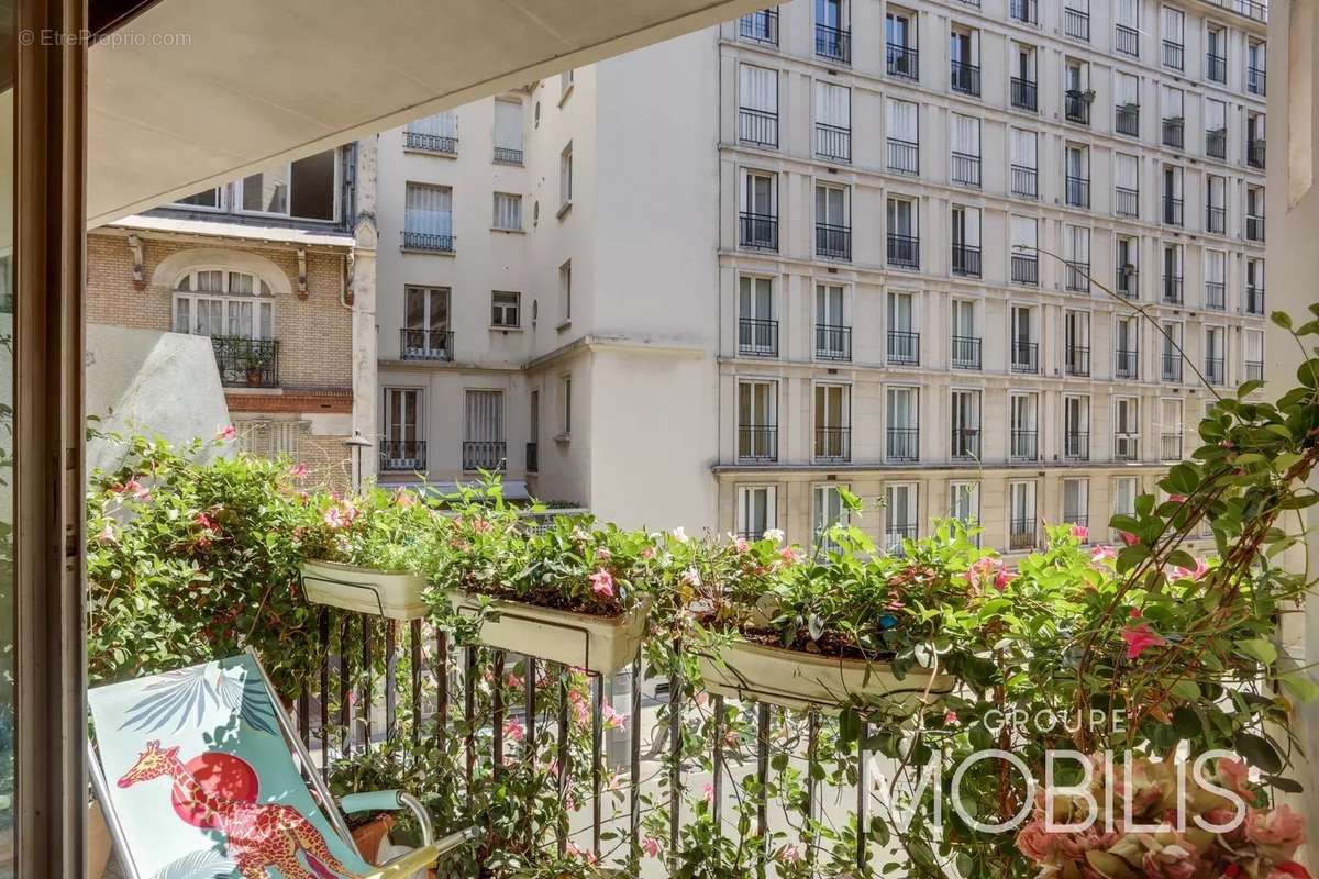 Appartement à PARIS-16E