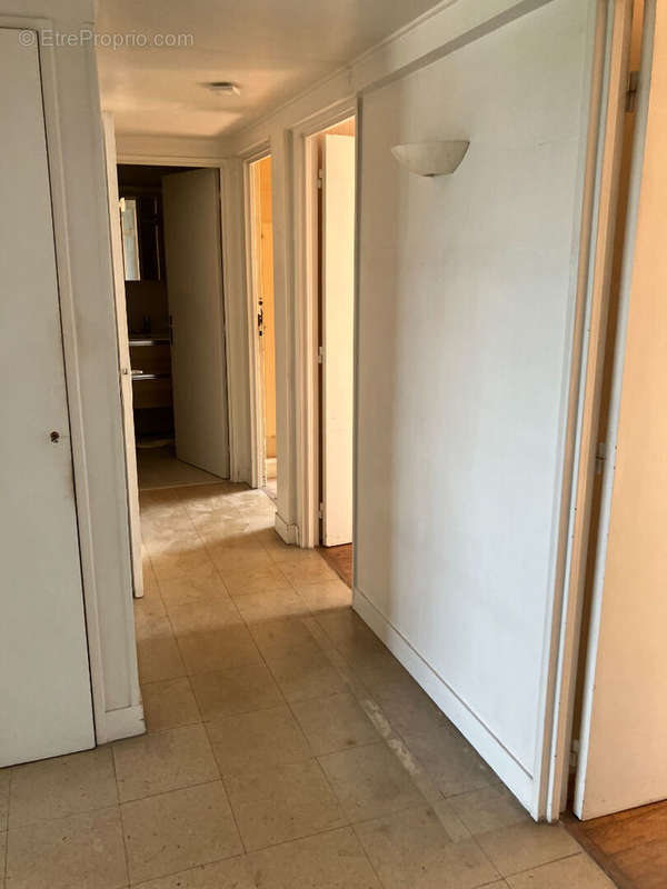 Appartement à SURESNES