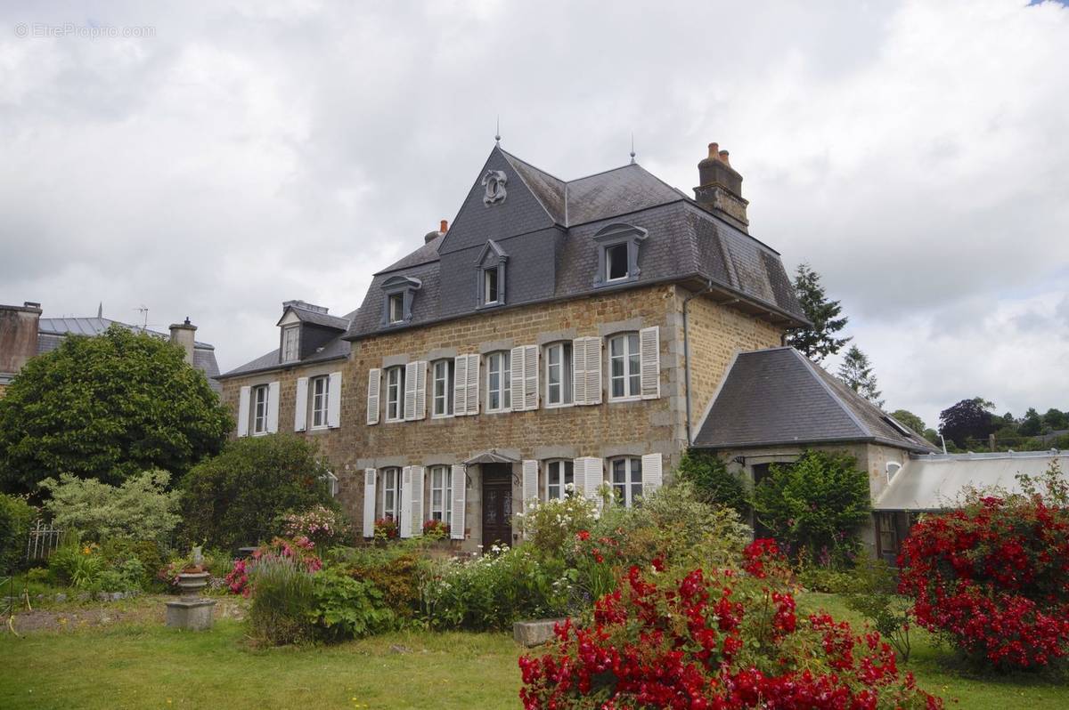 Maison à VILLEDIEU-LES-POELES