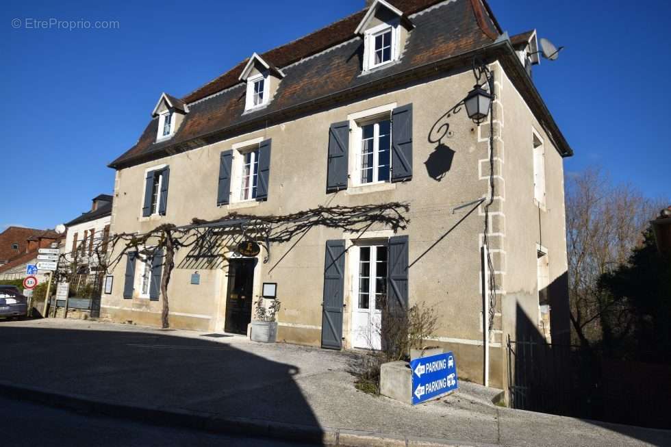 Maison à CARENNAC