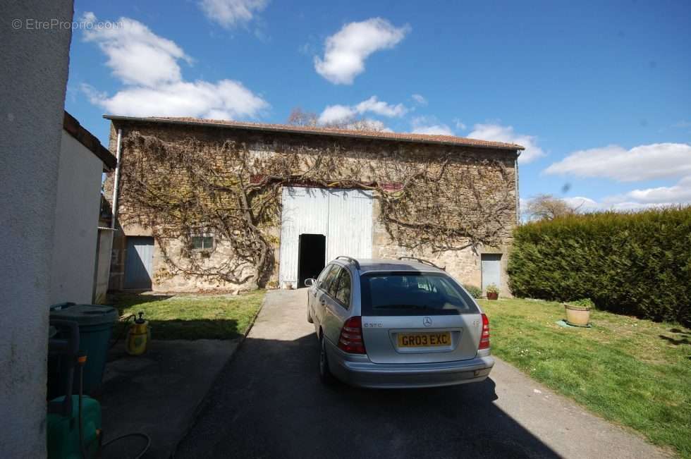 Maison à SAINT-SORNIN-LEULAC