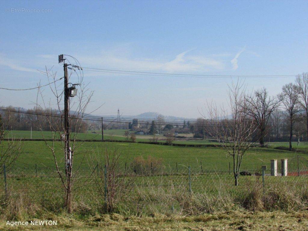 Terrain à MIRAMONT-DE-QUERCY